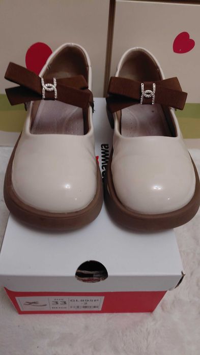 Продам туфли для дівчинки