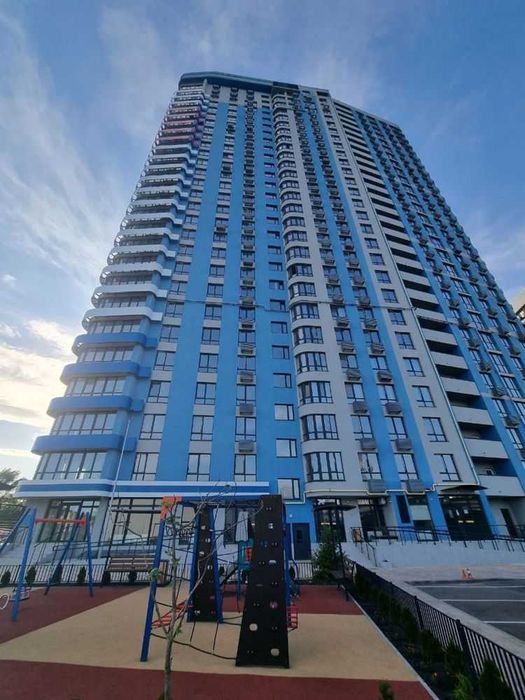 Продам видову  2к квартиру ЖК Берег Дніпра