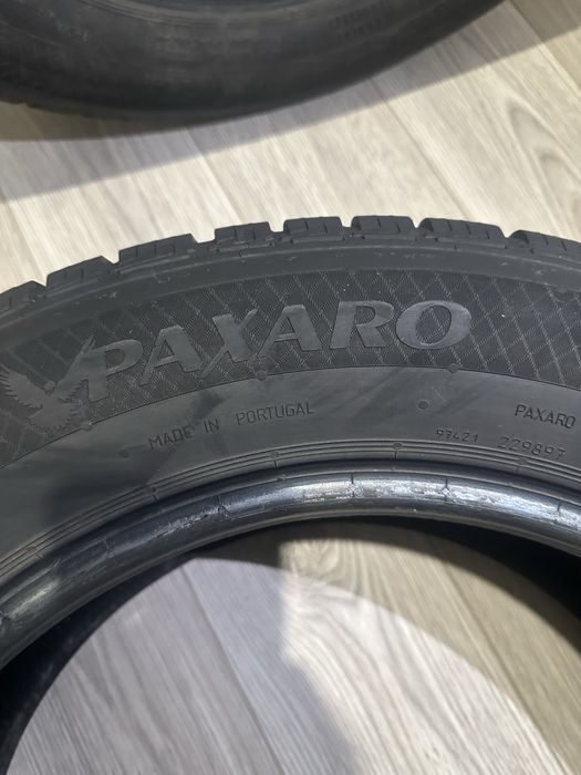 Продам пару зимових шин 225/55 16