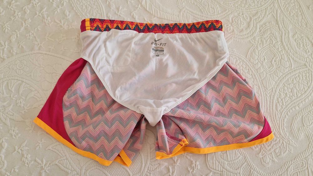 Calções Nike, Dri-Fit, tamanho L, estampados