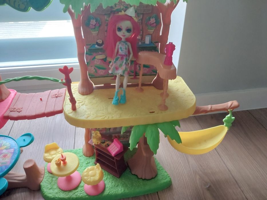 Domek enchantimals kawiarnia papugi
