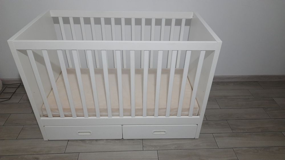 Łóżeczko dziecięce solidnie