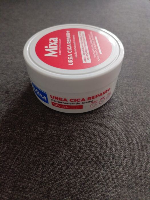 Regenerujący krem do twarzy, dłoni i ciała Mixa Urea Cica Repair+