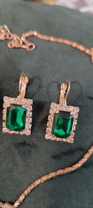 Komplet biżuterii z zegarkiem