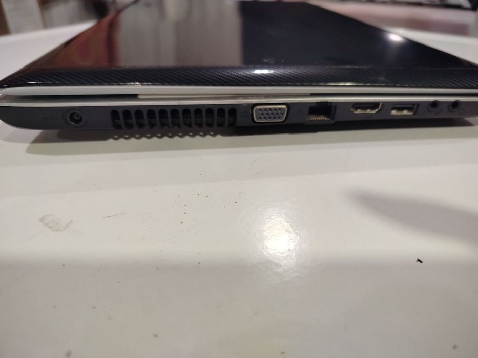 Samsung NP - Q530 2010 року