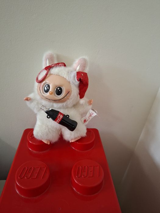 Labubu da coca cola