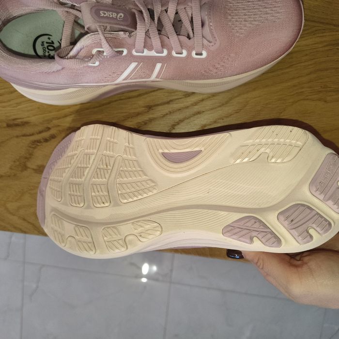 Buty Asics Gel Kyano 32