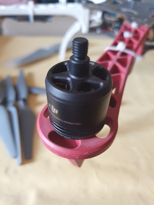 Drone DJI F550 (6 motores)