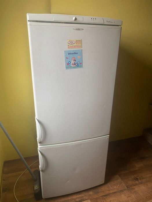 Lodówka biala dzialajaca