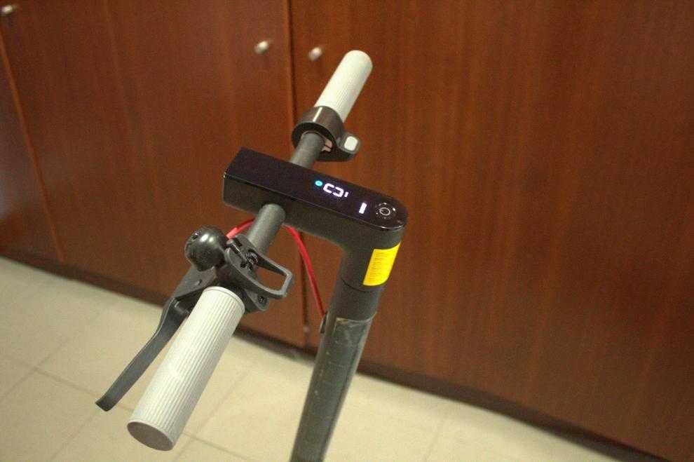 MI ELECTRIC SCOOTER 4 PRO