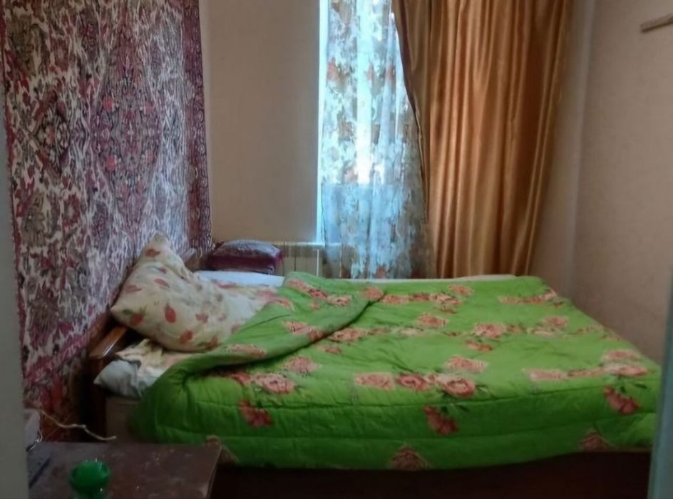 Продам 2 ком.квартиру пр. Гер.Харькова 3 .