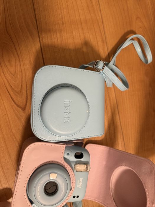 Instax mini 11 com duas bolsas