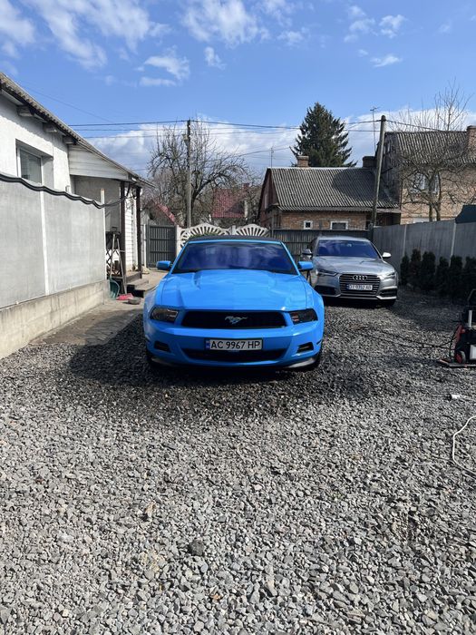 Продам Ford Мустанг кабріолет 3 ,7