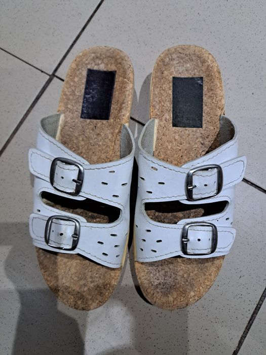 Klapki medyczne na korku r.38