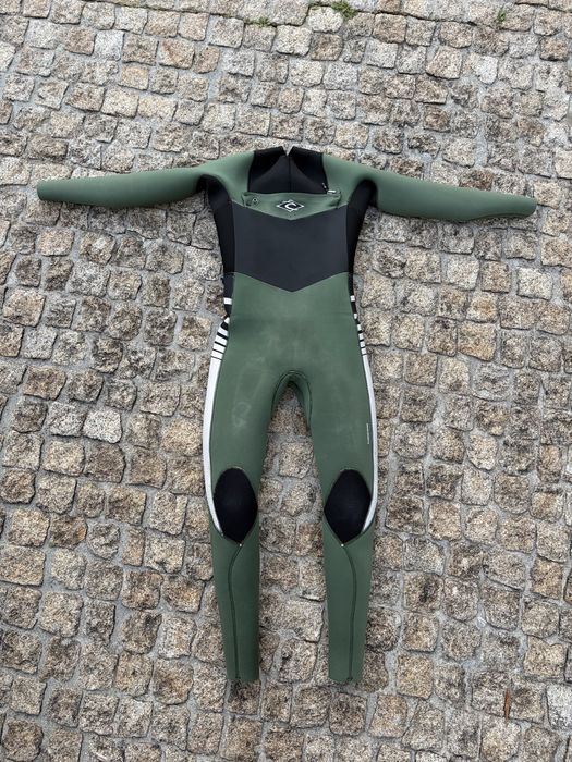 Fato Rip Curl Dawn Patrol 5.3 mm, 16 anos 1 mês 1/2 uso