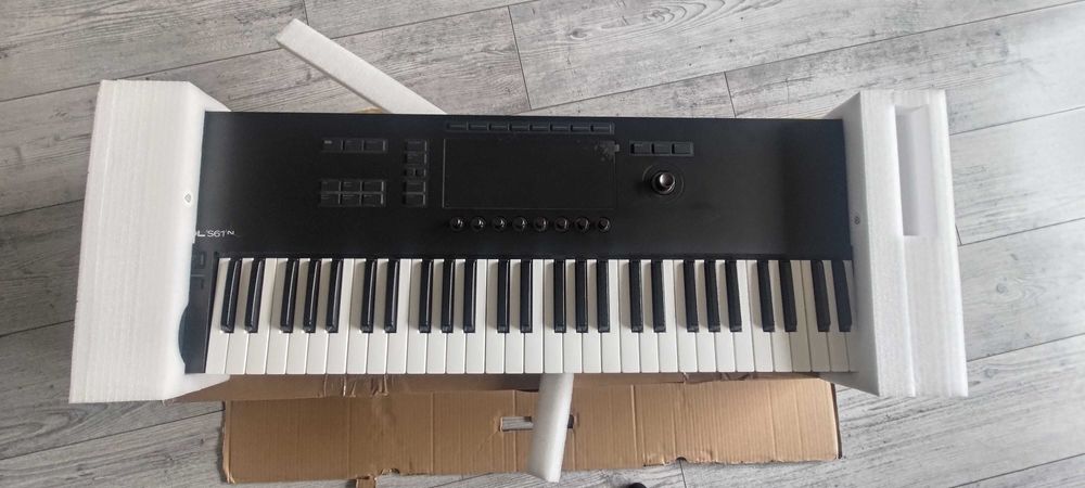 Kontroler MIDI Native Instruments Kontrol S61 MK3