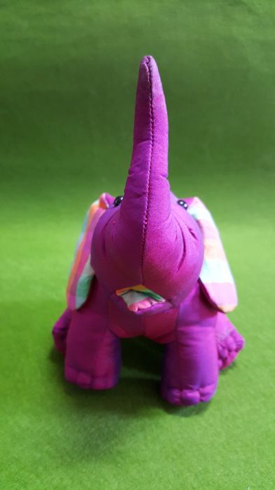 Elefante Decorativo em Seda Tailandesa RACH NIDA