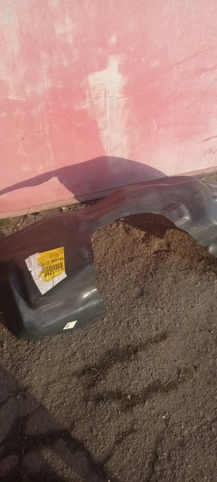 Подкрылки передних