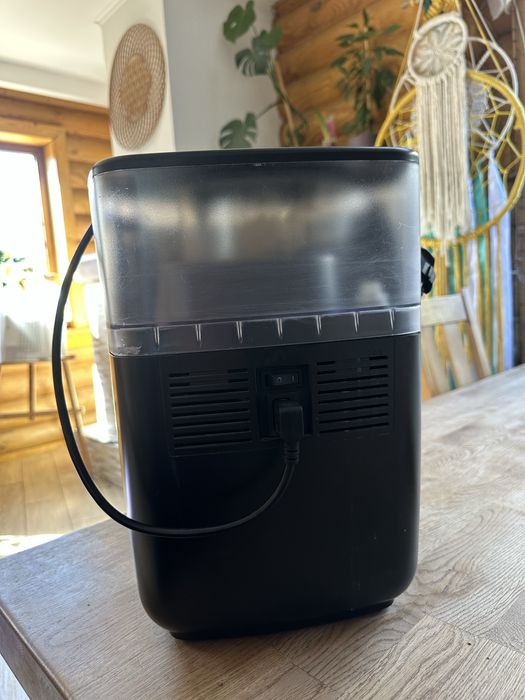 Продам кофемашину Divina