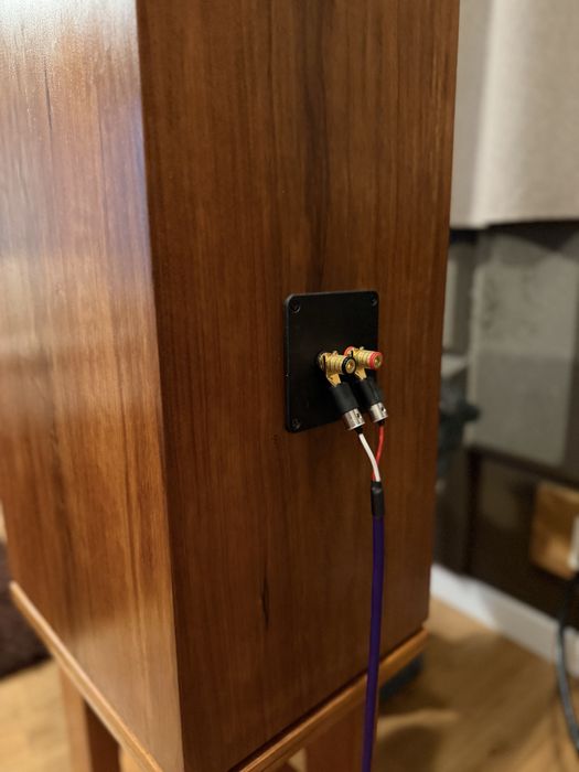 Kolumny podstawkowe 90 dB zamiana