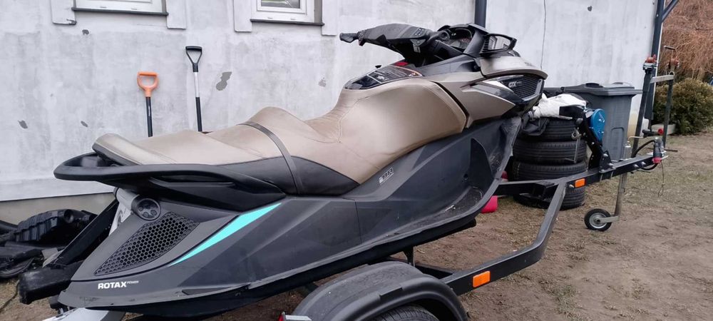 sea doo gtx IS czacha pokrywa schowka kompletna