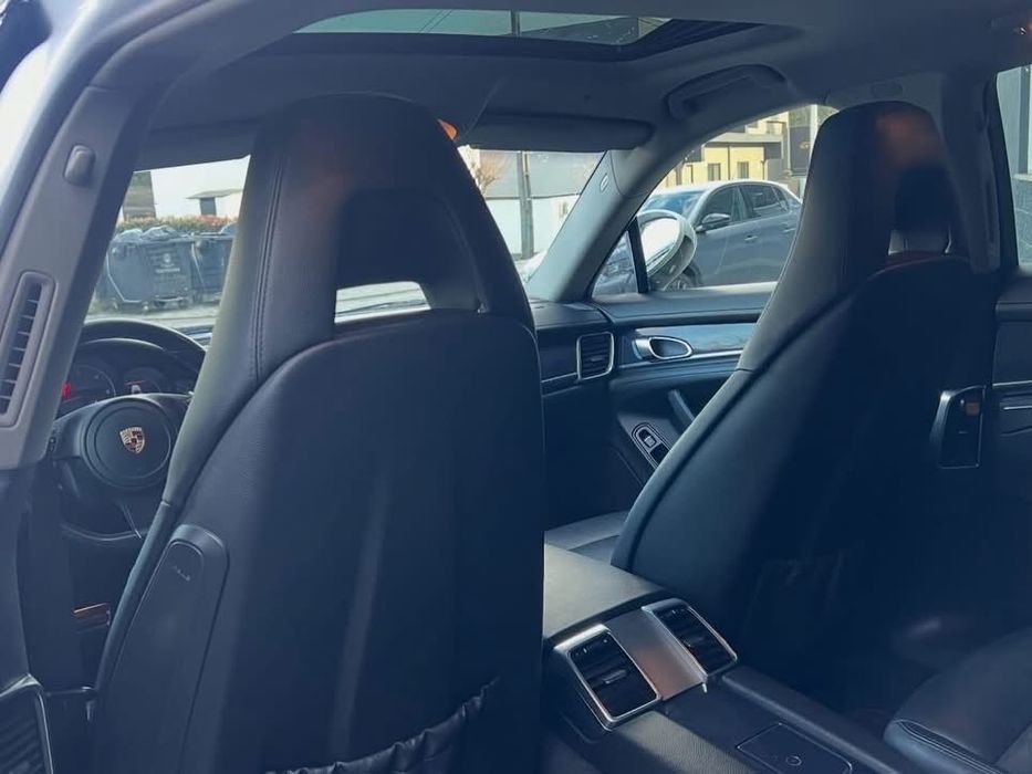 Porsche Panamera V6 250cv | Caixa Automática | Teto Abrir | Pele |