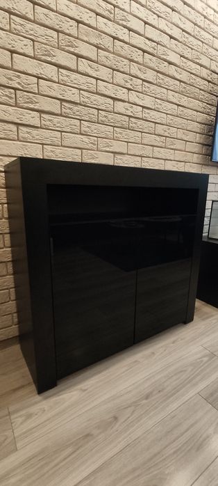 Zestaw  mebli komoda + szafka RTV...Rezerwacja  29.12