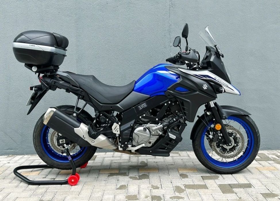 Suzuki V-STORM 650 XT de 2023 com 9mil kms