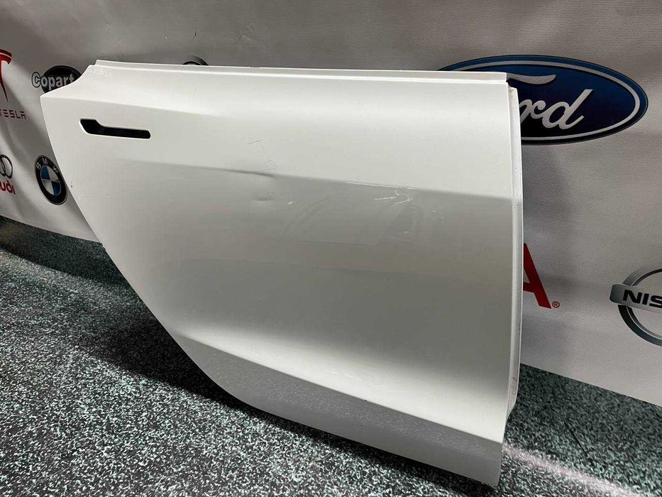 Двері задні праві Tesla Model 3 Highland 2024+