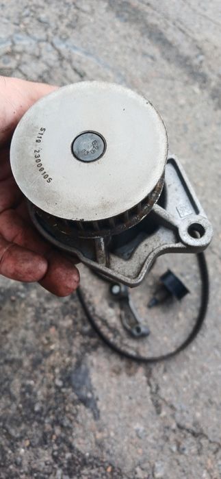 Комплект ГРМ + Помпа Гольф 4 1.4 16v