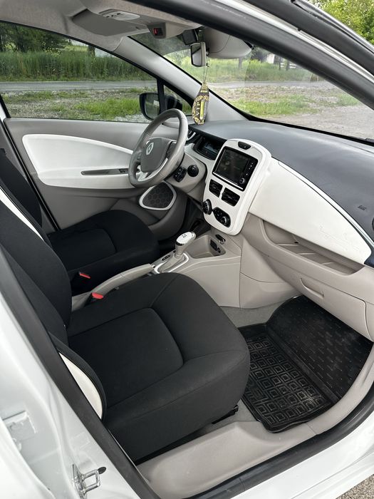 Продам Renault Zoe 2015