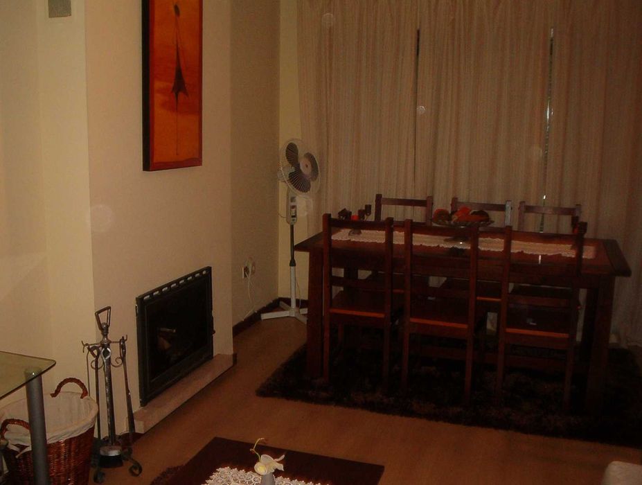 Condomínio Terraços da Arrábida -Apartamento 2 assoalhadas com Garagem - Permite apoio á renda - Porta 65