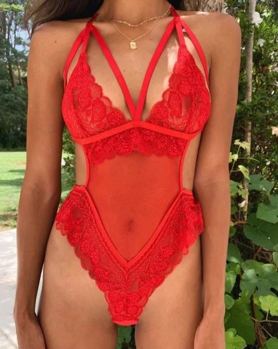 Czerwone koronkowe damskie  nowe body sm