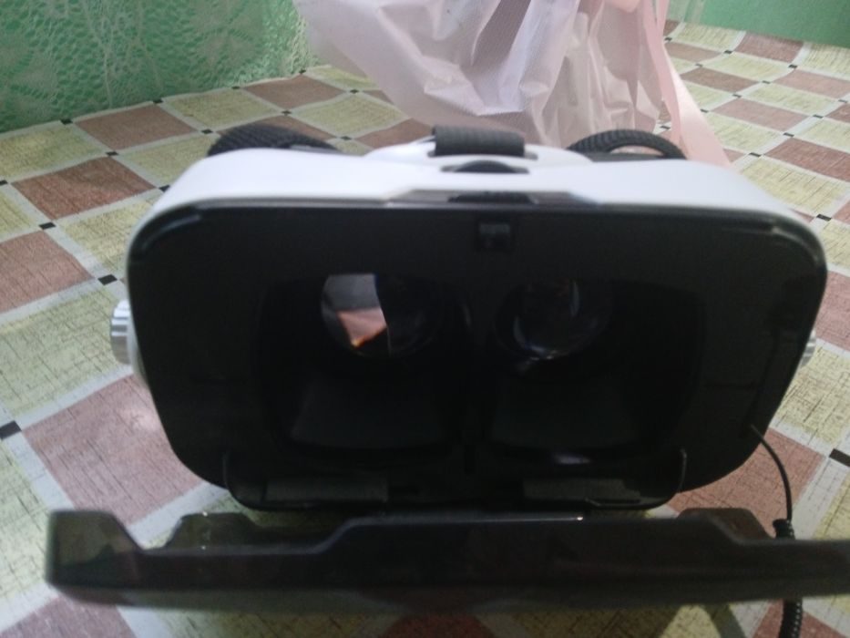 Окуляри віртуальної реальності