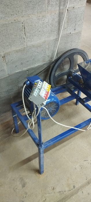 Потужний Шнековий Екструдер (Брикетувальник Pini-Kay) 4 кВт / 42 мм +