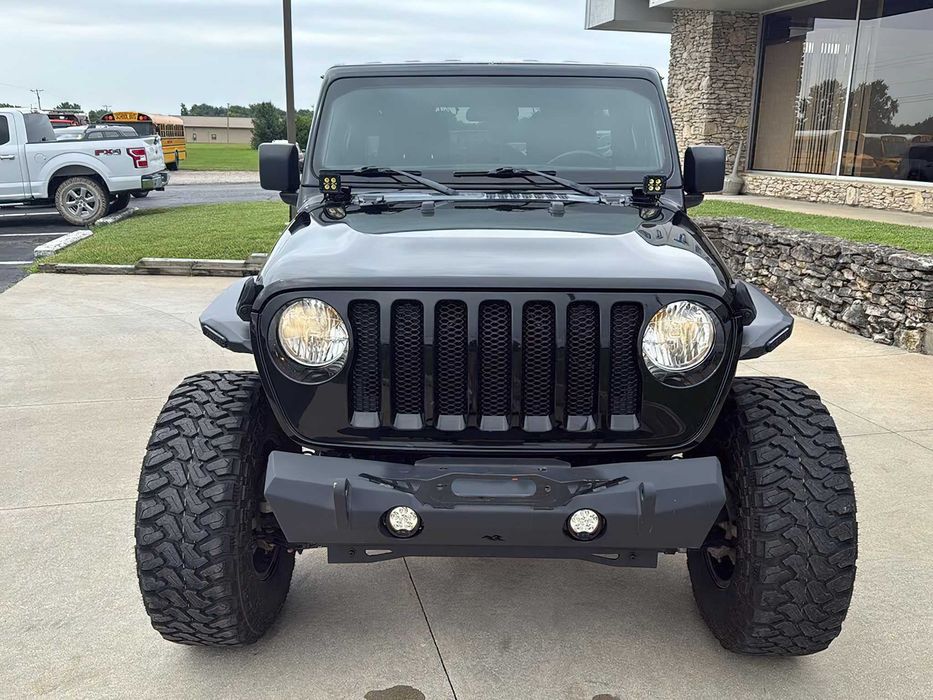 Jeep Wrangler Unlimited Sport S      2018
