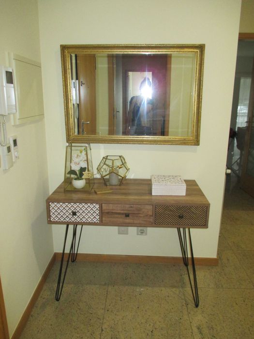 Alugo suite com WC privado ate 30 Junho 2026