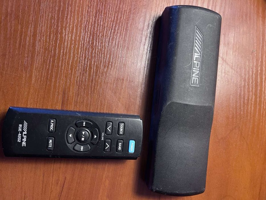 Продам пульты  от магнитол.