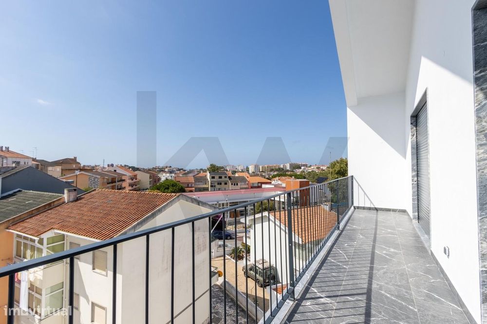 Moradia em condominio com jardim e piscina privados