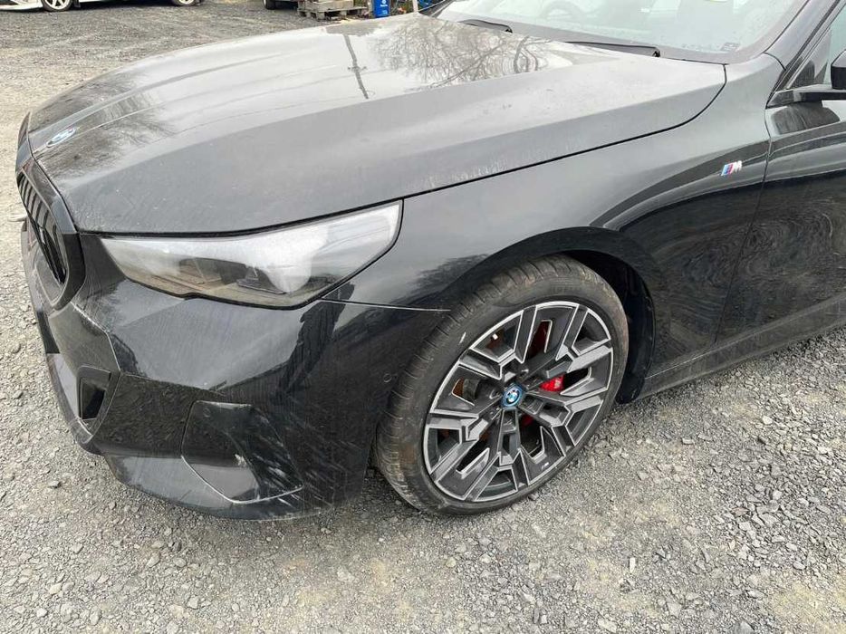 Бампер перед BMW G60 i5 i540 бмв передній