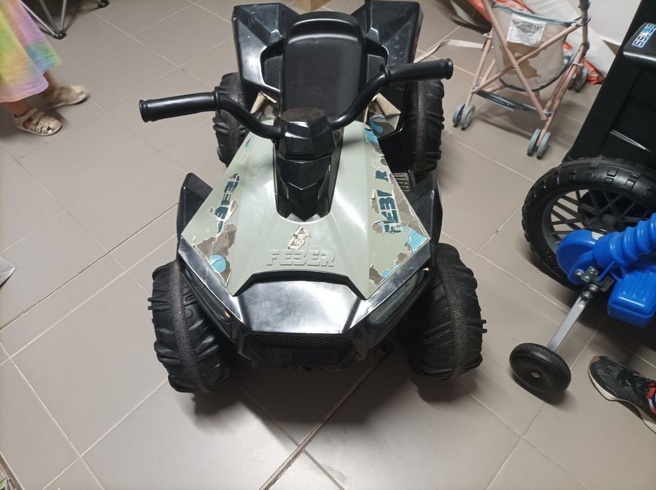Mota elétrica para criança