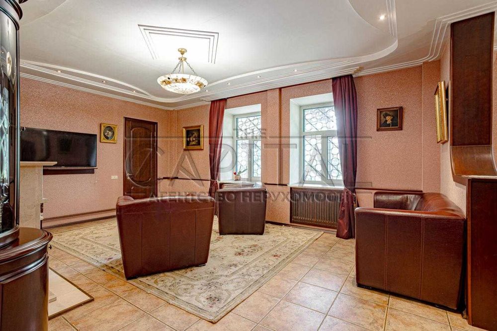 Продаж ексклюзивного будинку в с. Вишеньки, Бориспільський район  Пропонується до продажу просторий, затишний 3-поверховий будинок  380 м² - View 6