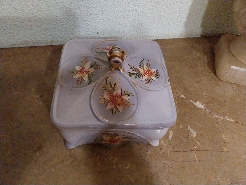 Caixa decorativa com Tampa