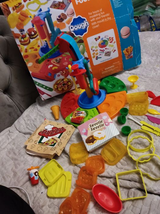 Mega zestaw ciastolina pizzeria,ciastkarnia,deluxe food