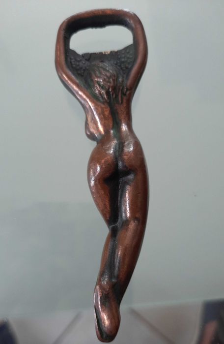 Otwieracz figurka kobiety PRL