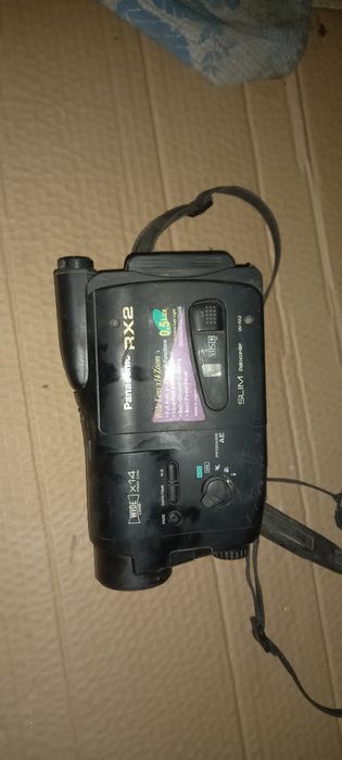 Видеокамера PANASONIC