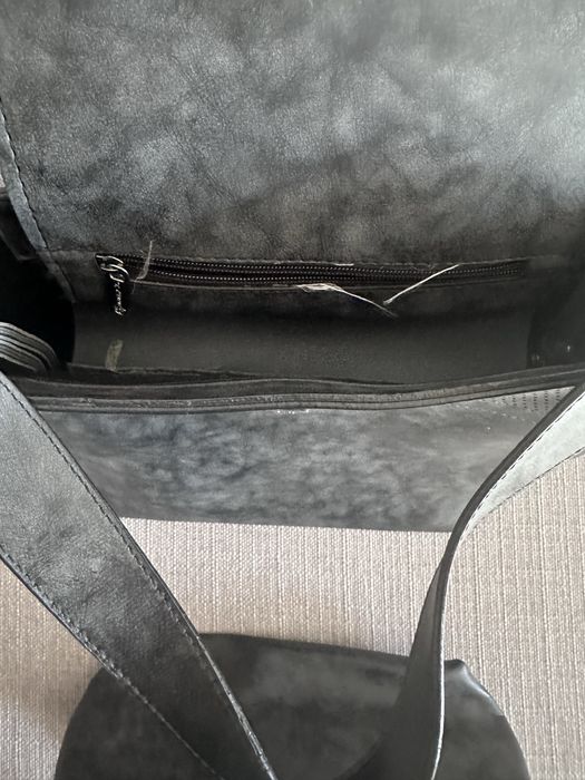 Torebka do  teki sztywna z dużą kosmetyczką