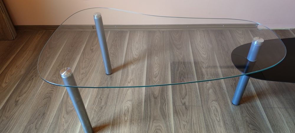 Ława szklana uchylna