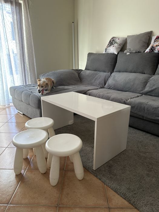 Mesa IKEA de apoio (com/sem bancos)