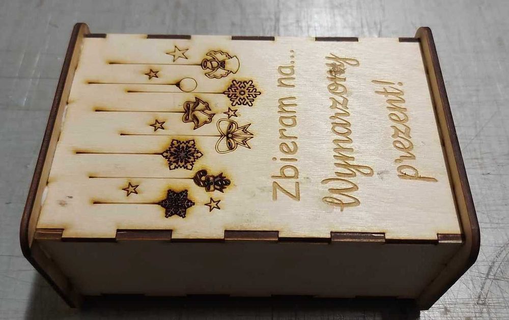 Skarbonka drewniana świąteczna Święta Zbieram na 8x12x17cm